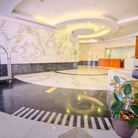 Lovely 1-Bedroom Apartment In The Heart Of Dubai Marina Exterior photo