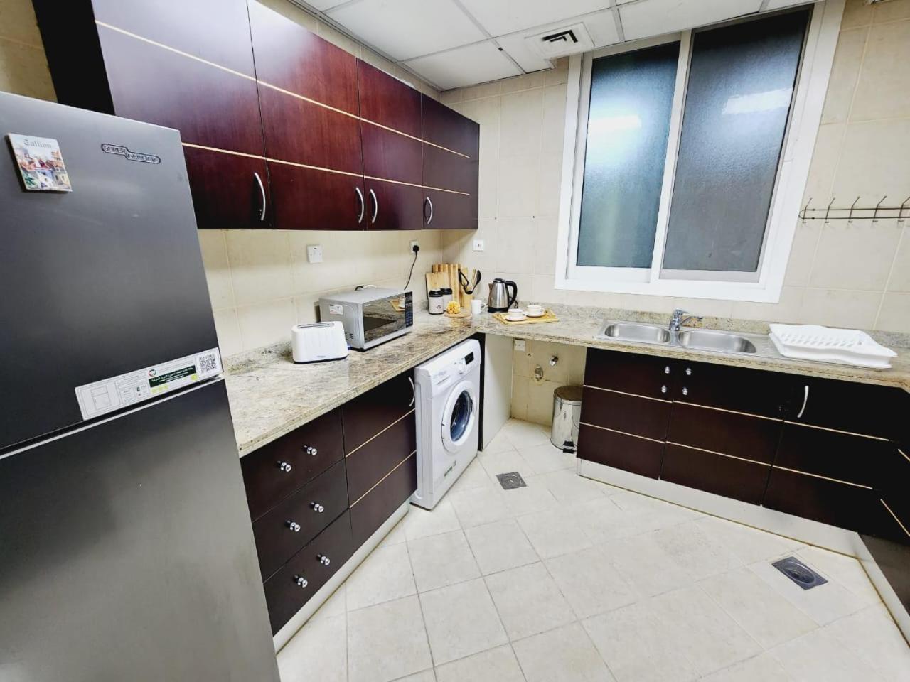 Lovely 1-bedroom In The Heart Of Marina * Dubai